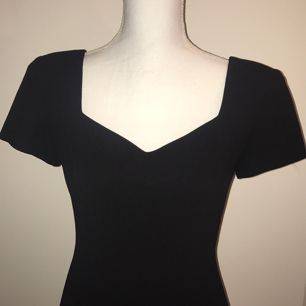 LBD - Picture 2 of 5